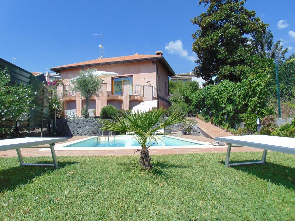 La Corte Di Bafe B&B "Slow Life" Zafferana Etnea Exterior foto